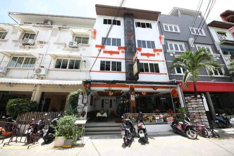 Hotel Oyo 126 Station House Patong