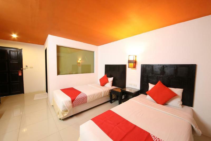 Oyo 126 Station House Patong